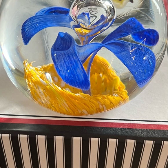 Glass Paperweight with Controlled Bubble and Flower - Picture 11 of 16